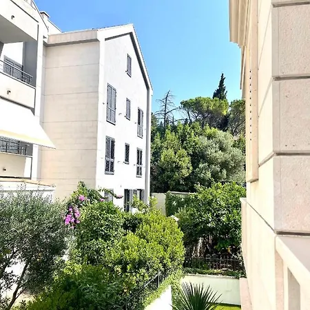 Mangio Silver Apartman *